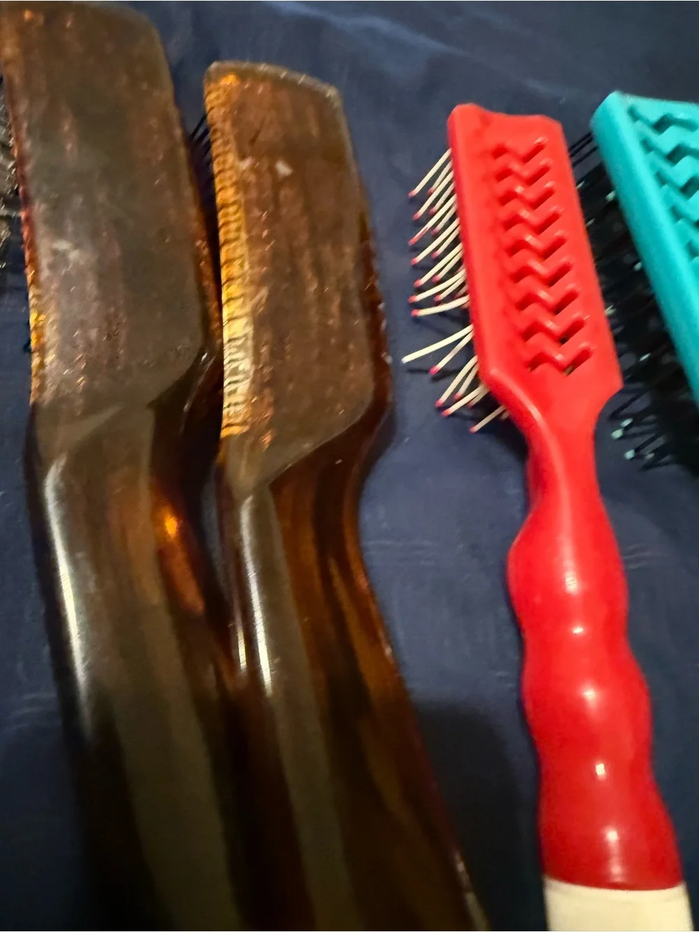 Lot of 7 Vintage 90s Hair Brush Lot of 7 Avon goody and more  see pics